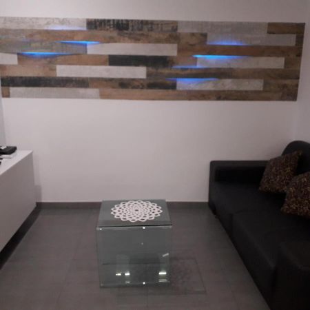 Ciudad De La Paz Appartement Madrid Buitenkant foto
